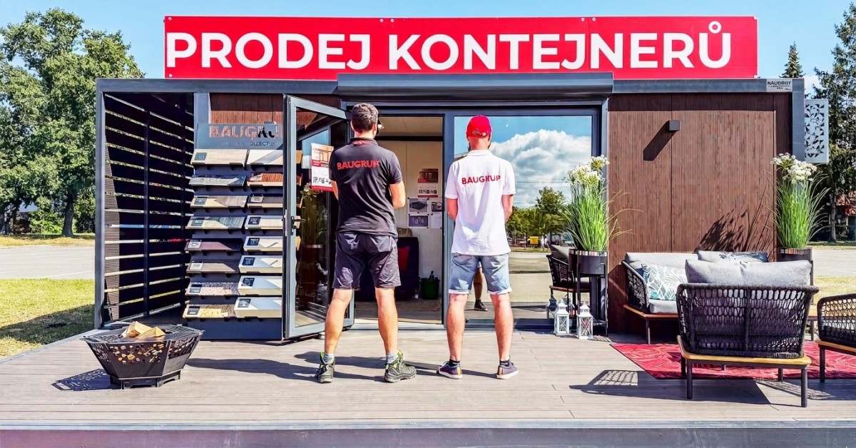 Obytný kontejner Levnykontejner.cz s terasou a dřevníkem na výstavě Země živitelka 2026 v Českých Budějovicích